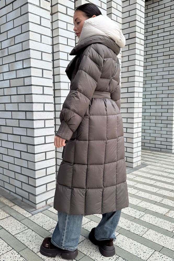 Пуховик длинный стеганый без меха