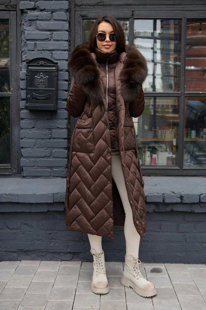 Женский пуховик Vivilona с  манишкой