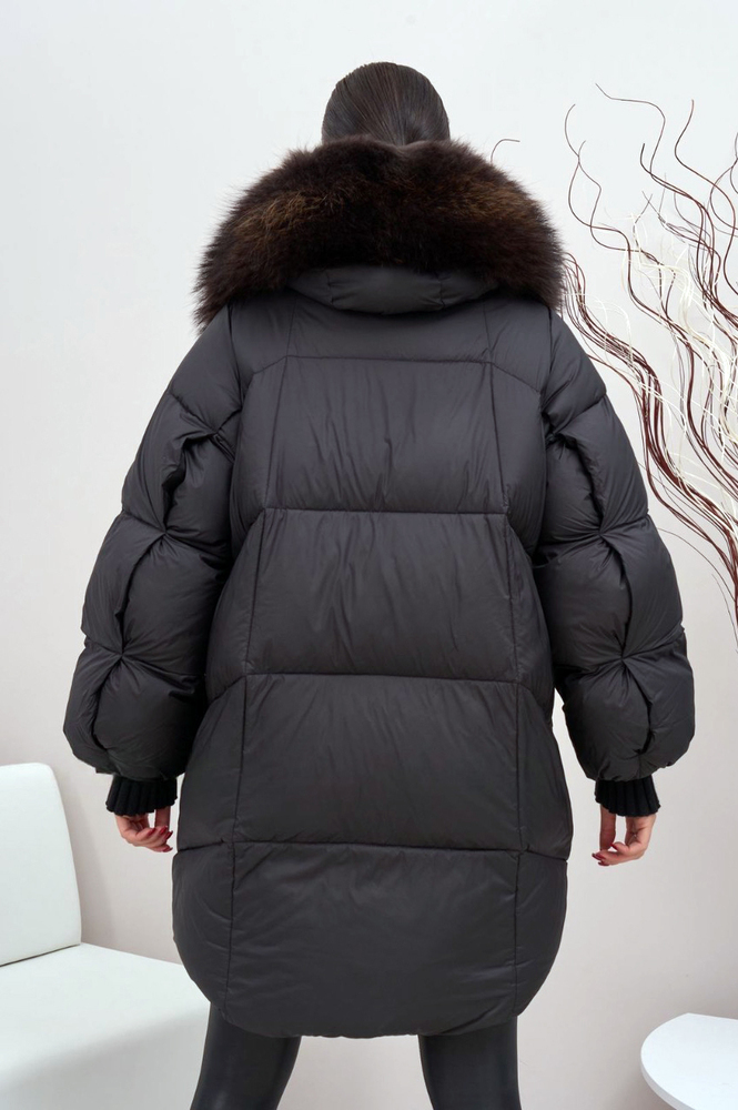 Теплый женский пуховик средней длинны