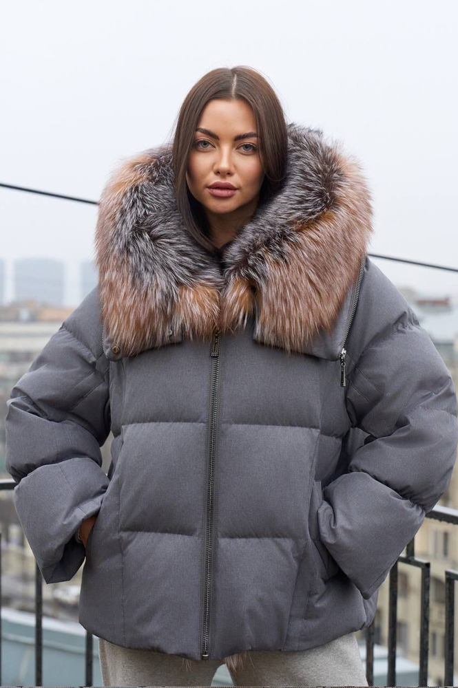 Стильная парка Tannossto с мехом вдоль молнии