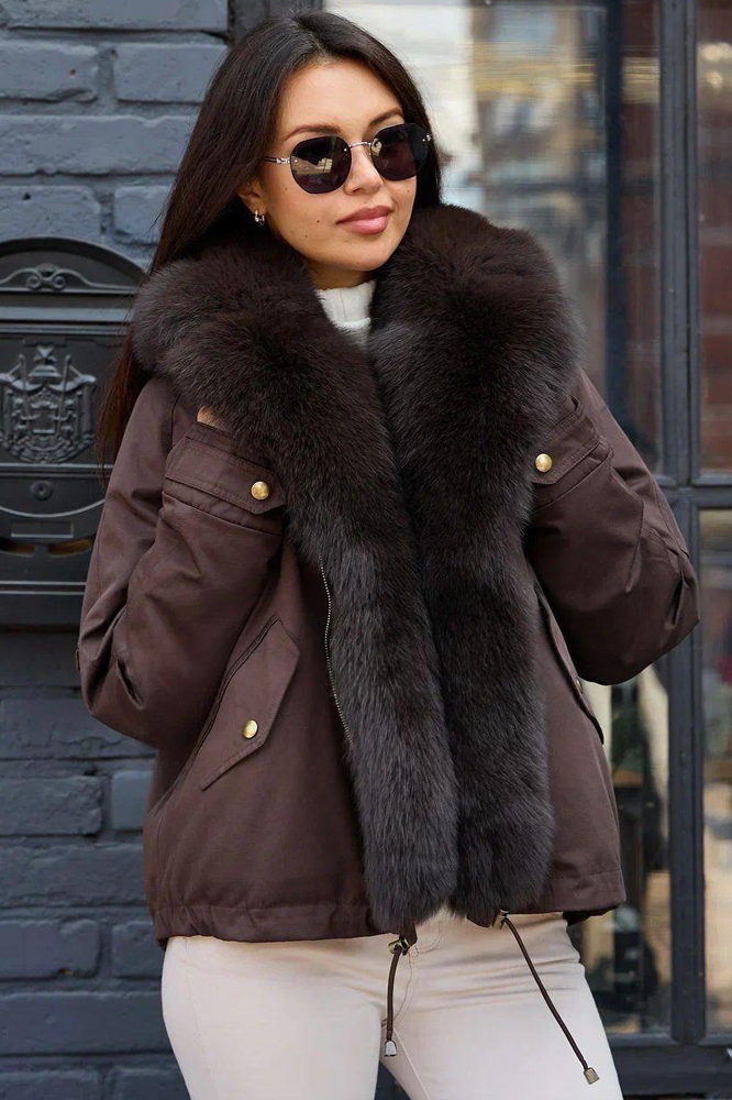 Короткий зимний пуховик 2025