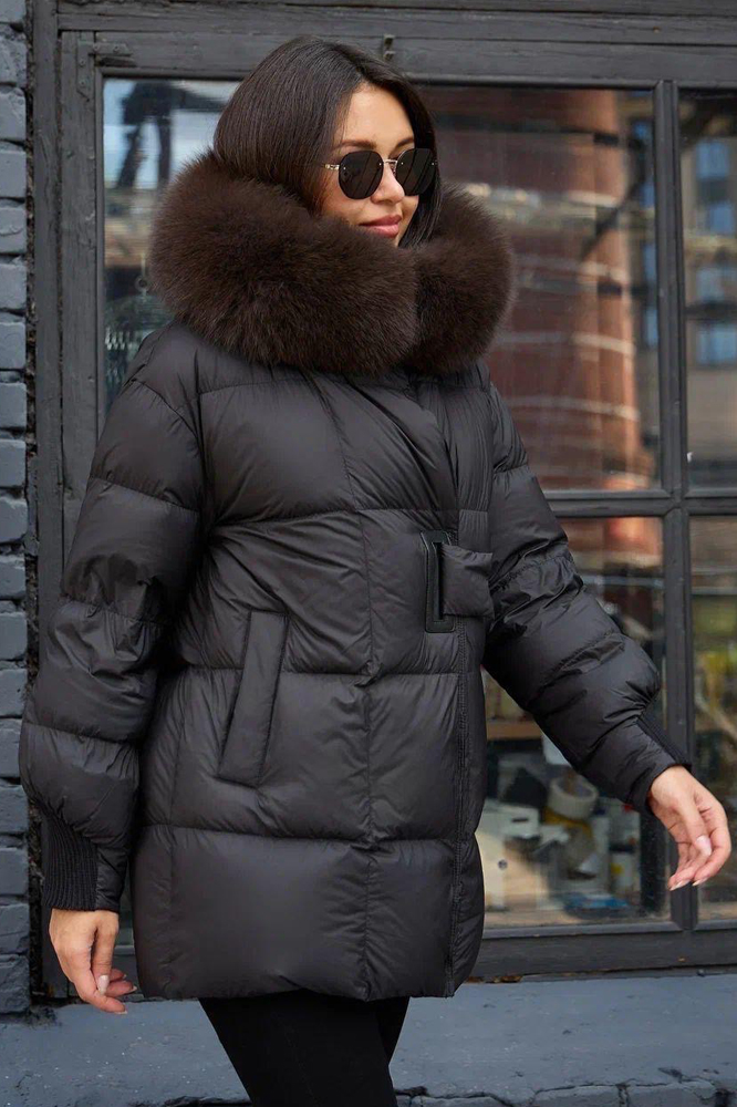 Стильный пуховик с капюшоном